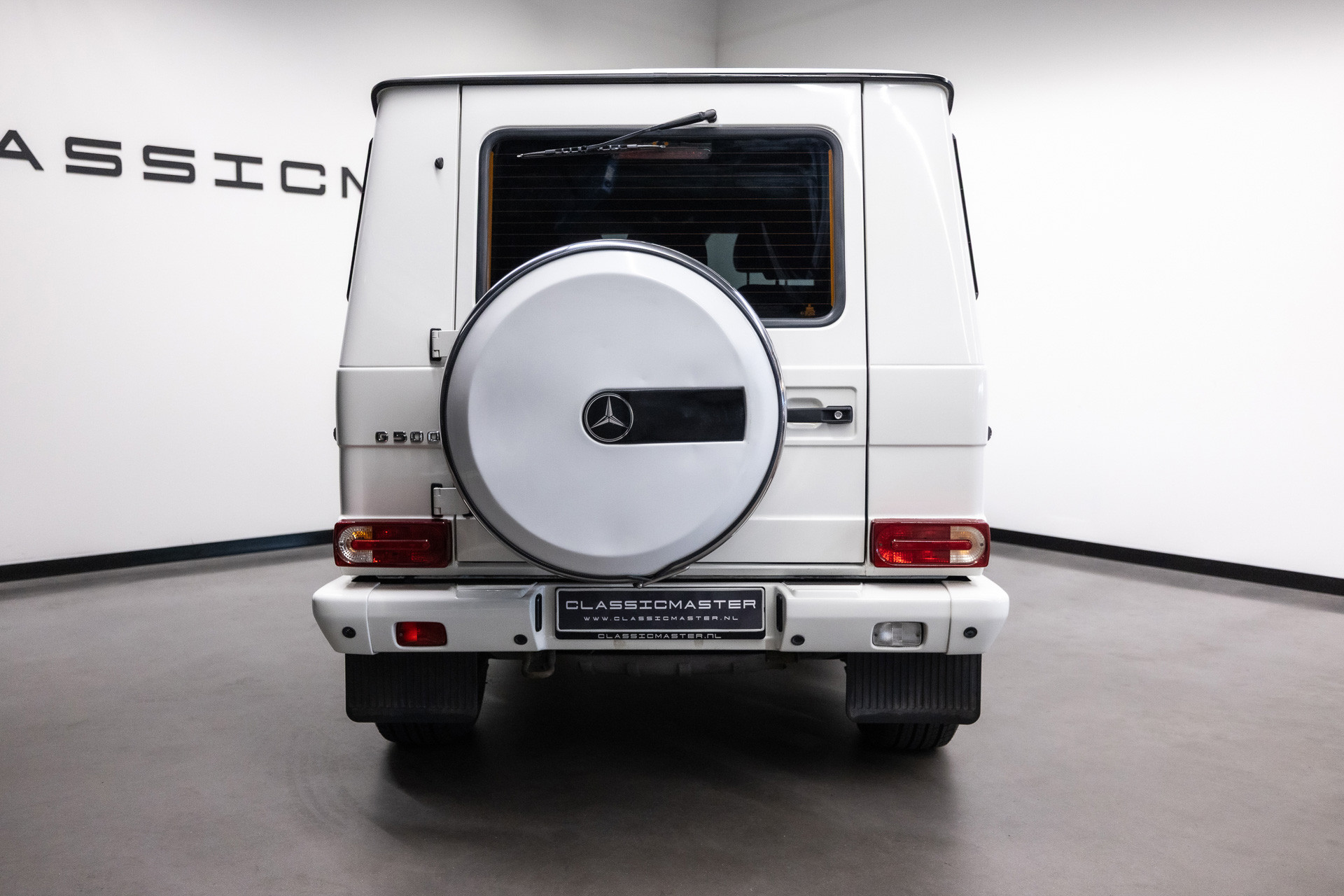 46407452-6.jpg